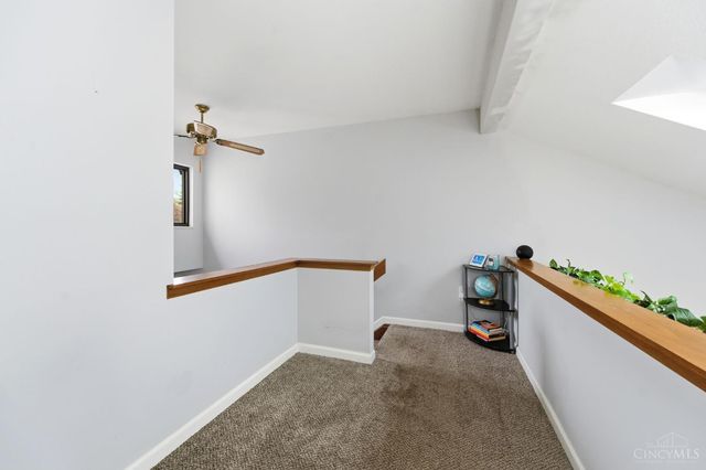 287 Bedford Glen Lane, Springdale, OH 45246