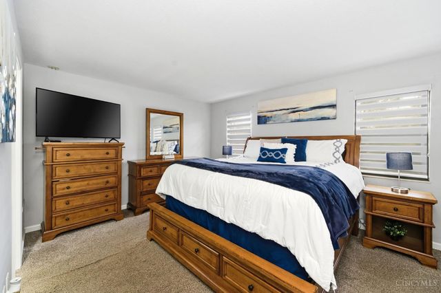 287 Bedford Glen Lane, Springdale, OH 45246