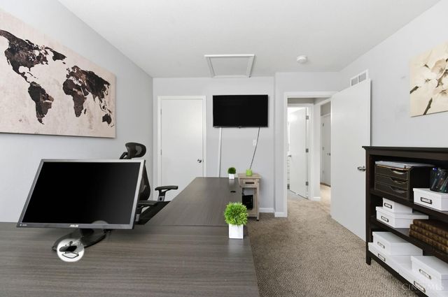 287 Bedford Glen Lane, Springdale, OH 45246