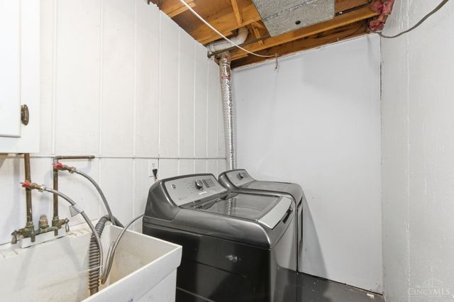 287 Bedford Glen Lane, Springdale, OH 45246