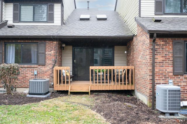 287 Bedford Glen Lane, Springdale, OH 45246