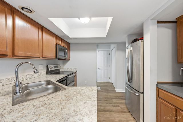 287 Bedford Glen Lane, Springdale, OH 45246