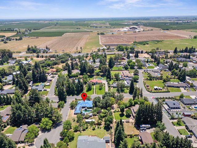 9901 Wild Oak Ct, Oakdale, CA 95361
