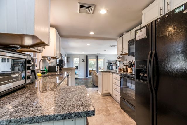 16 Edgewood Drive, East Falmouth, MA 02536