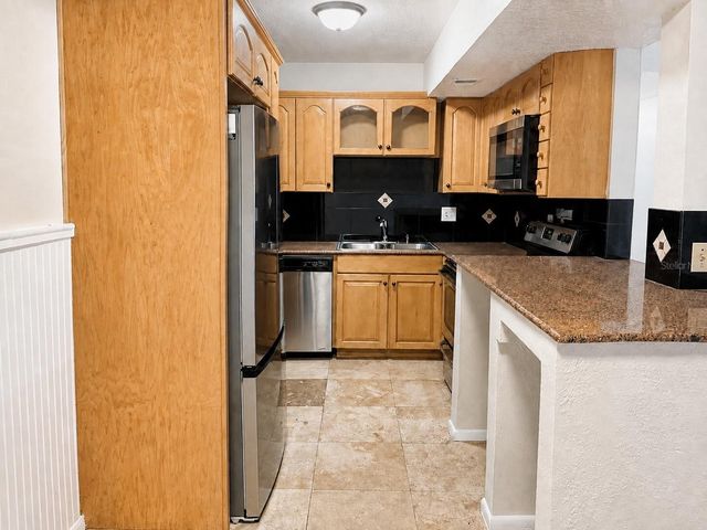 914 LAKE DESTINY ROAD F, Altamonte Springs, FL 32714