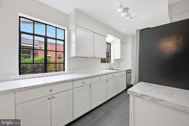 3721 MASSACHUSETTS AVE NW, Washington, DC 20016