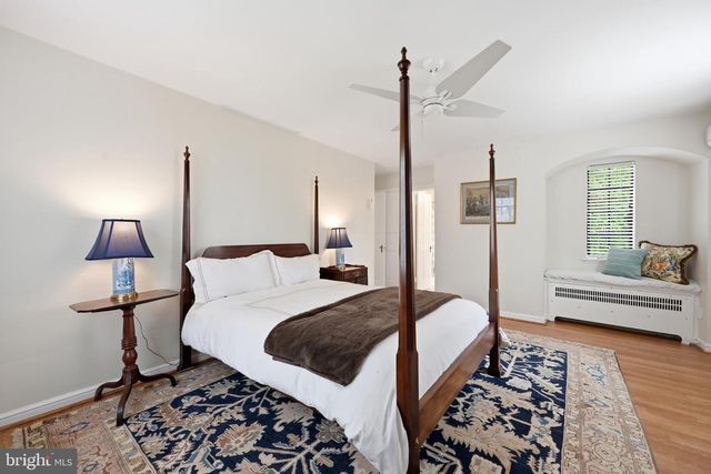 3721 MASSACHUSETTS AVE NW, Washington, DC 20016