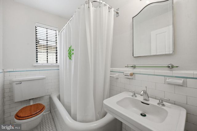 3721 MASSACHUSETTS AVE NW, Washington, DC 20016