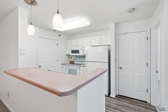 3600 SHERIDAN LAKE RD, Rapid City, SD 57702