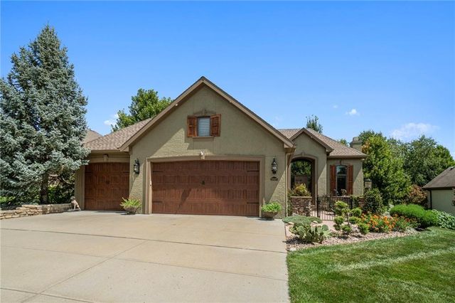 10009 N Euclid Avenue, Kansas City, MO 64155