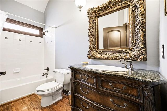 10009 N Euclid Avenue, Kansas City, MO 64155