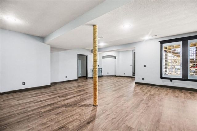 10009 N Euclid Avenue, Kansas City, MO 64155