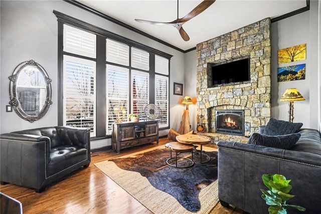 10009 N Euclid Avenue, Kansas City, MO 64155