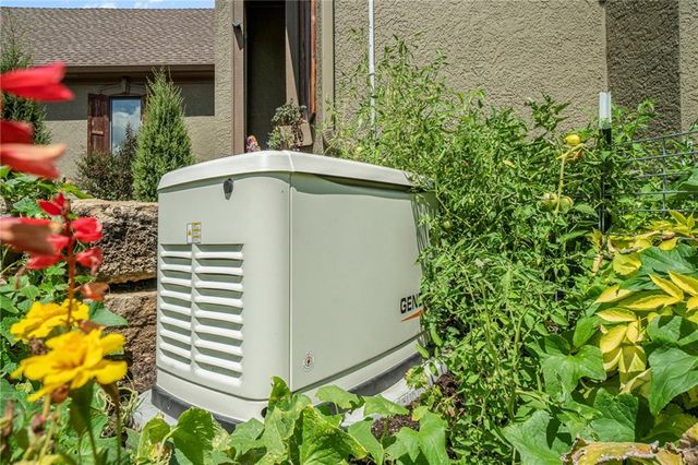 10009 N Euclid Avenue, Kansas City, MO 64155