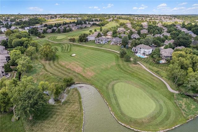 10009 N Euclid Avenue, Kansas City, MO 64155