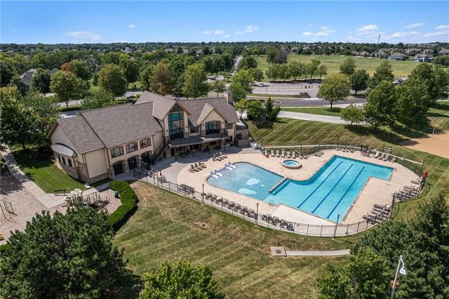 10009 N Euclid Avenue, Kansas City, MO 64155