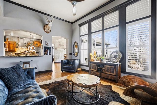 10009 N Euclid Avenue, Kansas City, MO 64155