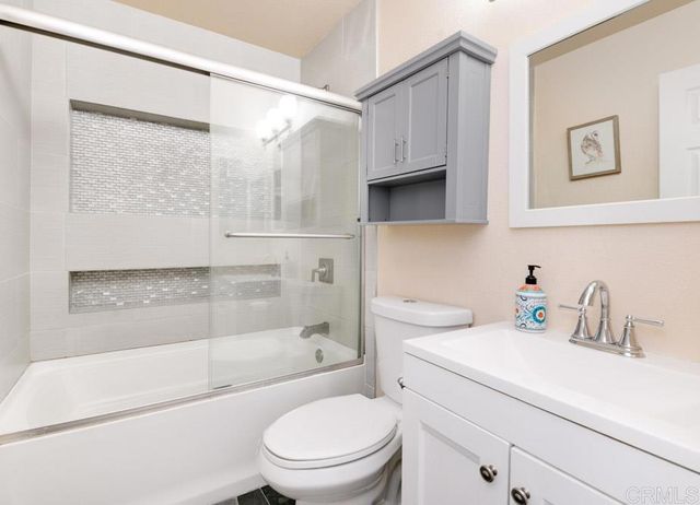 10889 Lamentin Court, San Diego, CA 92124