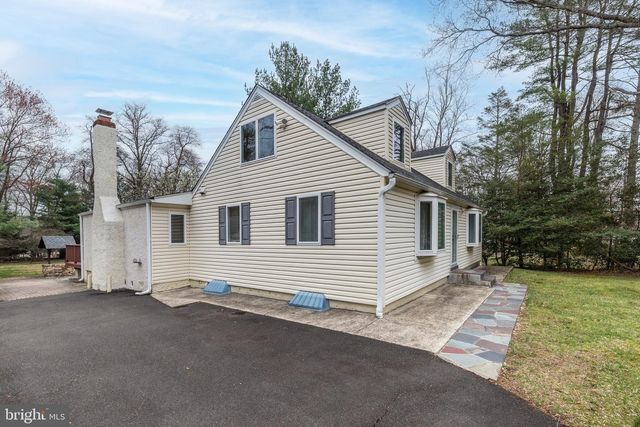 1630 BONNIE BRAE DR, Huntingdon Valley, PA 19006