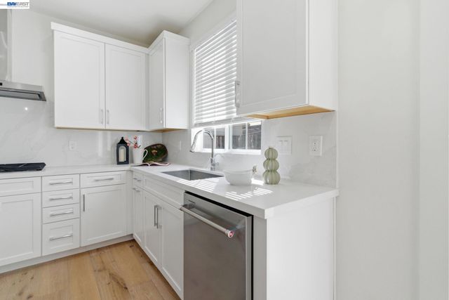 151 S Vista Hermosa St, Mountain House, CA 95391