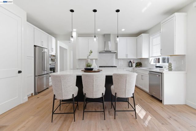 151 S Vista Hermosa St, Mountain House, CA 95391