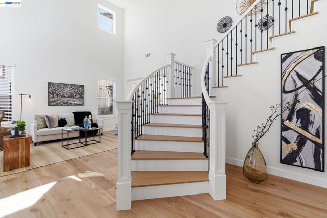 151 S Vista Hermosa St, Mountain House, CA 95391