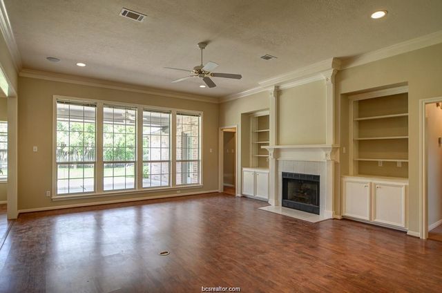 715 Berry Creek, College Station, TX 77845