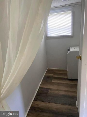 242 TRENTON AVE, Shenandoah, VA 22849