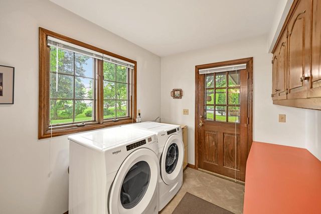 16015 Mark DRIVE, Brookfield, WI 53005