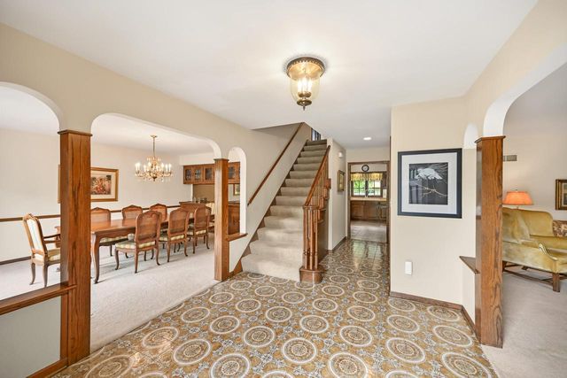16015 Mark DRIVE, Brookfield, WI 53005