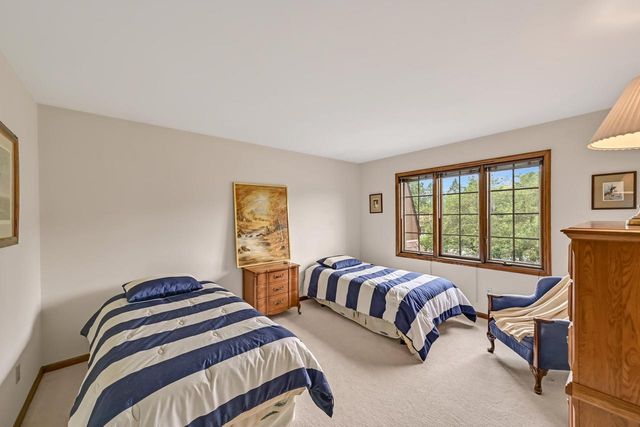 16015 Mark DRIVE, Brookfield, WI 53005