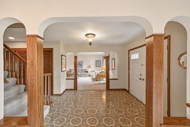 16015 Mark DRIVE, Brookfield, WI 53005