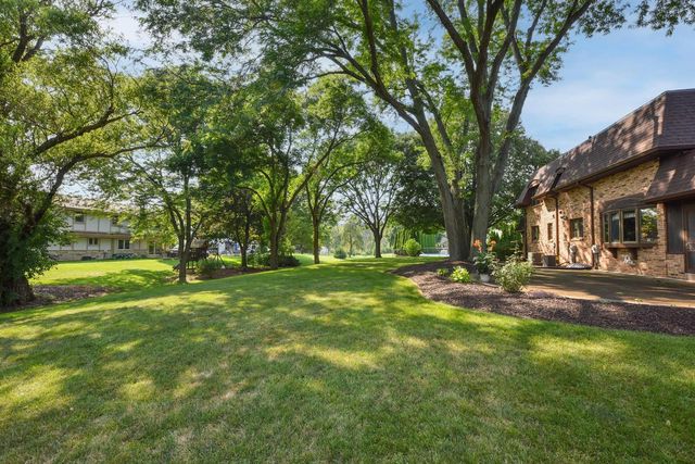 16015 Mark DRIVE, Brookfield, WI 53005