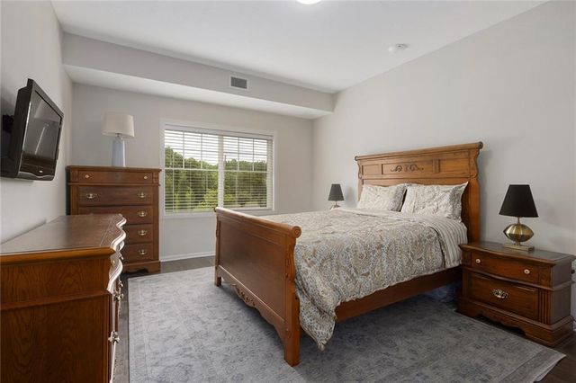 7800 W 123rd Street 118, Overland Park, KS 66213