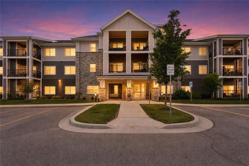 7800 W 123rd Street 118, Overland Park, KS 66213