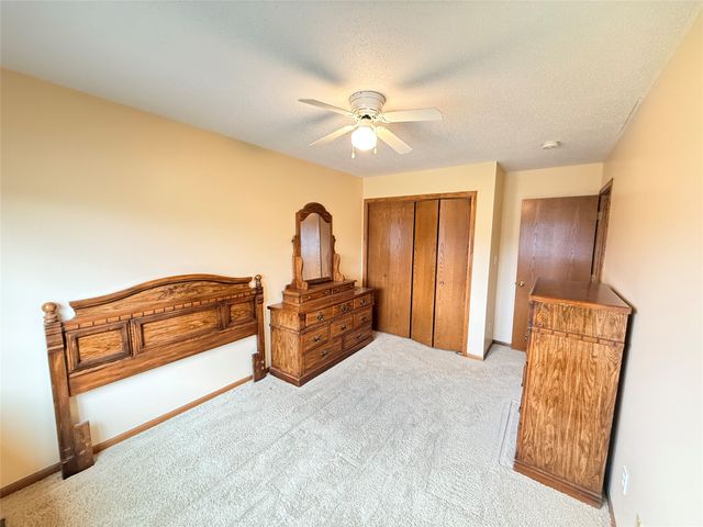 2248 E Park Avenue, Des Moines, IA 50320