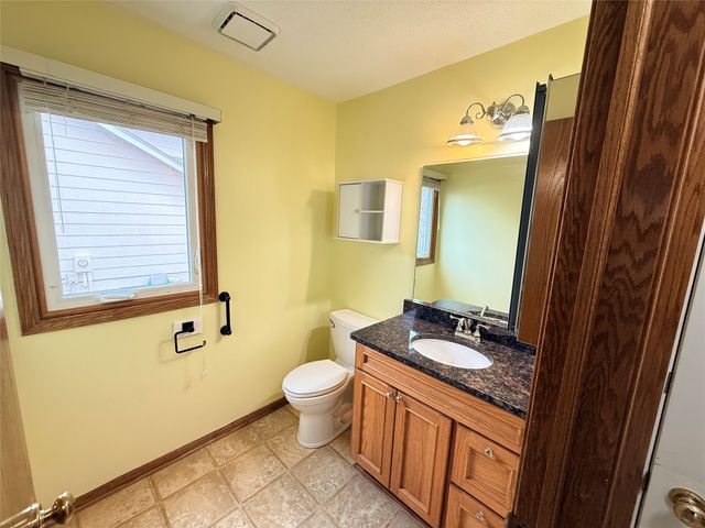 2248 E Park Avenue, Des Moines, IA 50320