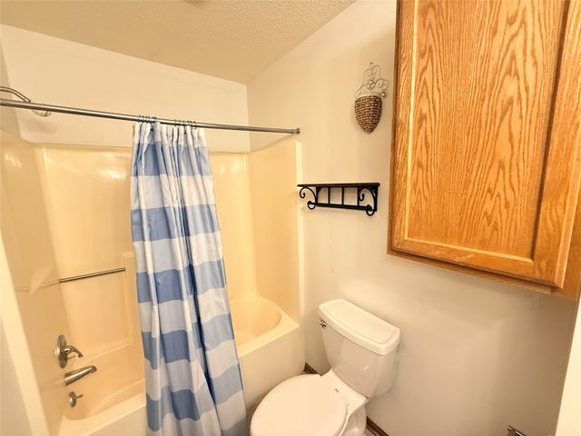 2248 E Park Avenue, Des Moines, IA 50320