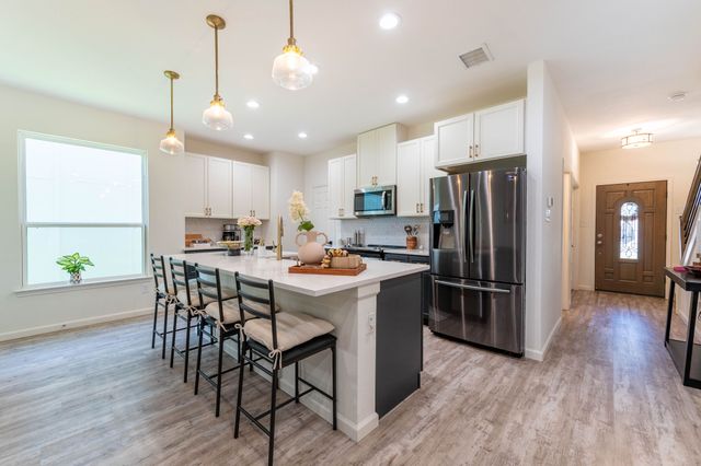 7104 Bayhill Lane, Rowlett, TX 75088