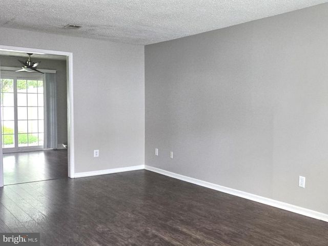 219 FIELDSTONE LN, Newark, DE 19702