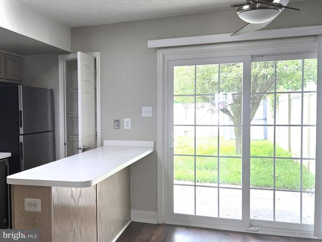 219 FIELDSTONE LN, Newark, DE 19702