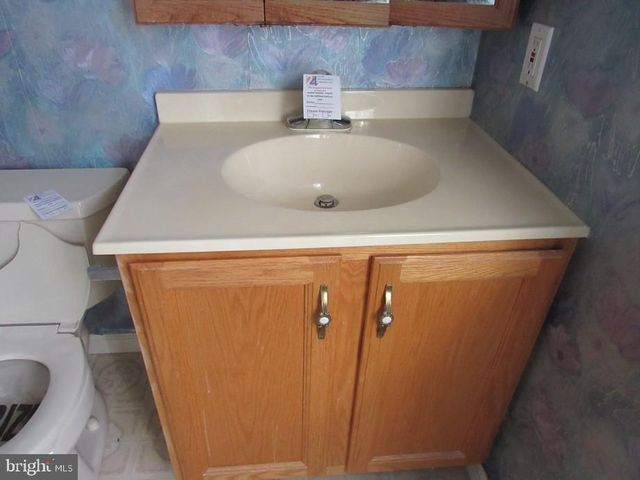 65 MILL POND DR, Lancaster, PA 17603