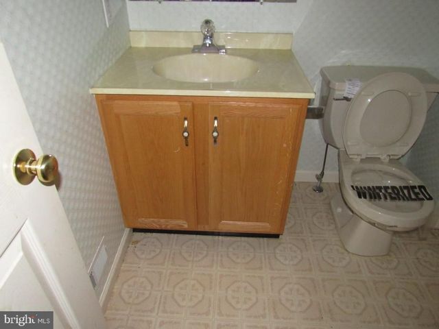 65 MILL POND DR, Lancaster, PA 17603