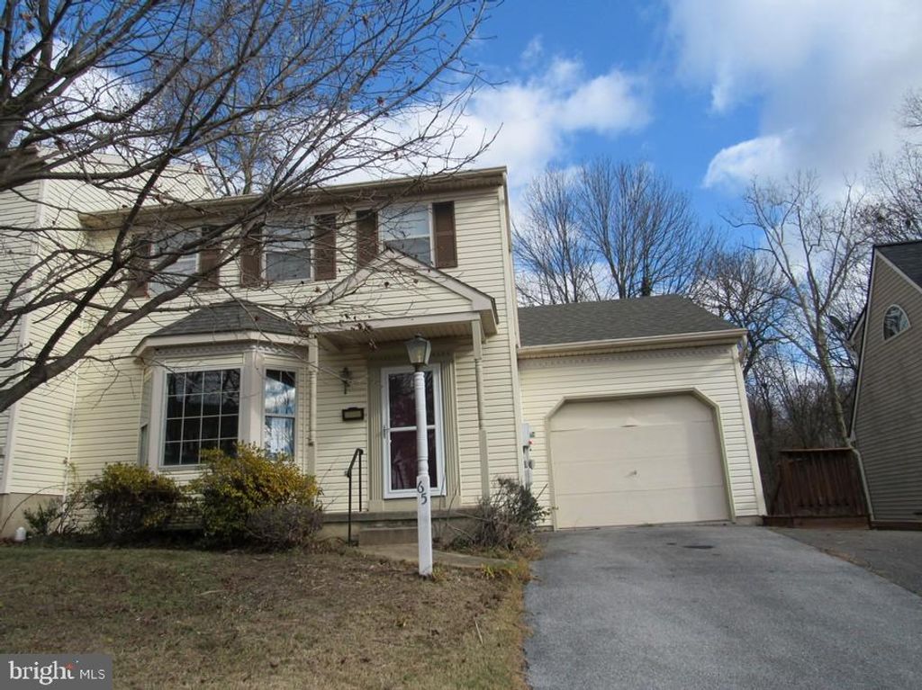 65 MILL POND DR, Lancaster, PA 17603