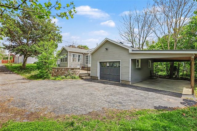 10 Montezuma Street, Lyons, NY 14489