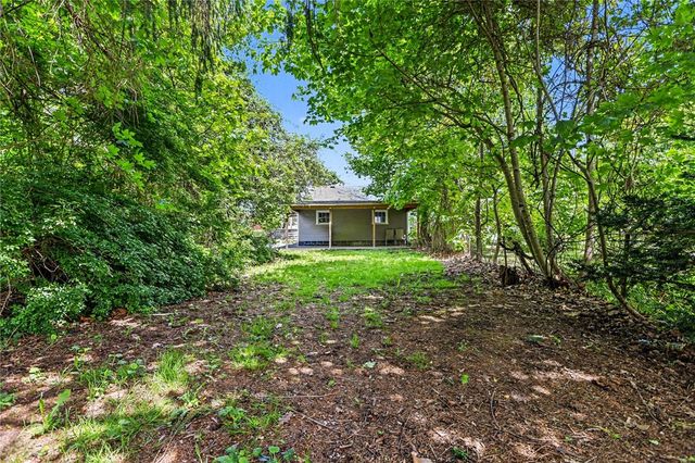 10 Montezuma Street, Lyons, NY 14489