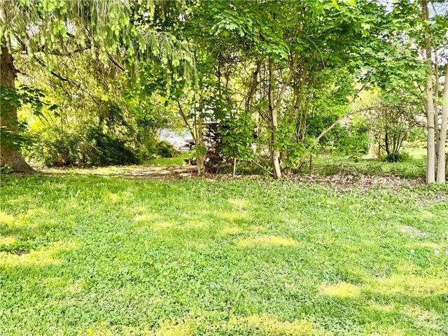 10 Montezuma Street, Lyons, NY 14489