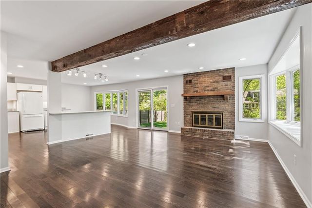 8306 W 97th Terrace, Overland Park, KS 66212