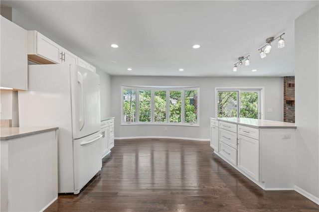 8306 W 97th Terrace, Overland Park, KS 66212