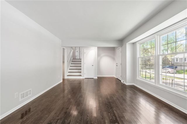 8306 W 97th Terrace, Overland Park, KS 66212